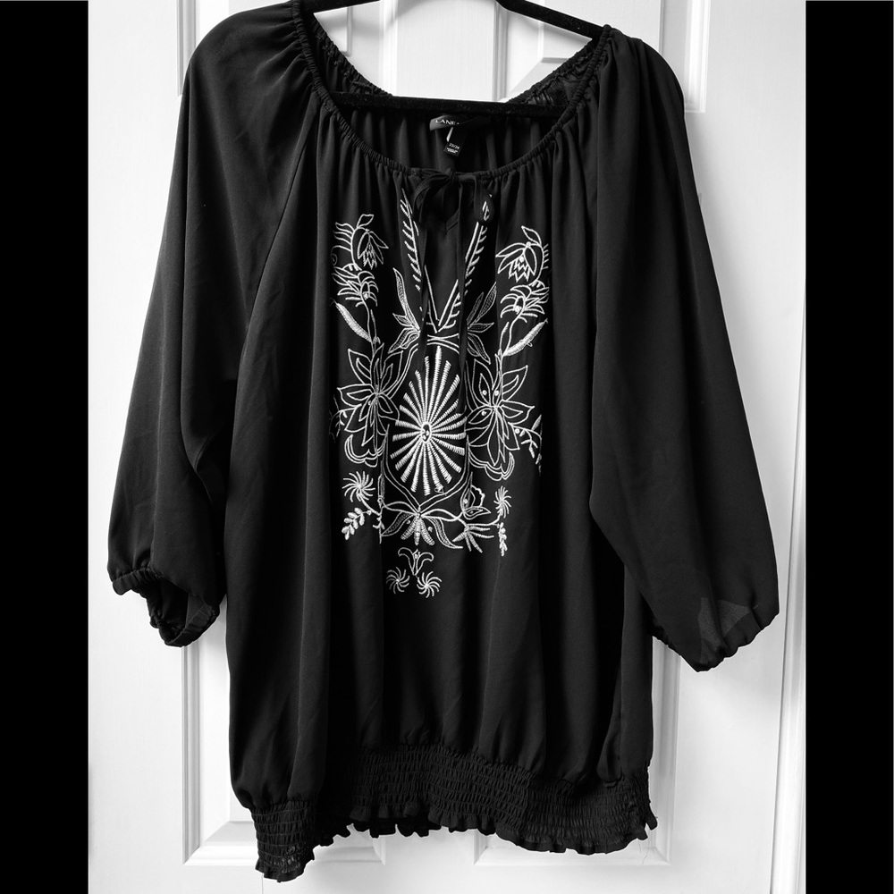 🔥BUY 2, GET 1 FREE 🔥 Lane Bryant embroidered top